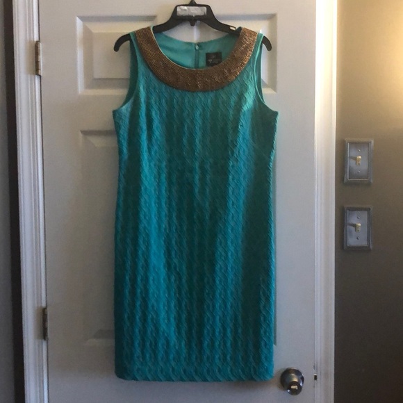 Adrianna Papell Dresses & Skirts - Adrianna Papell Sleeveless Dress
